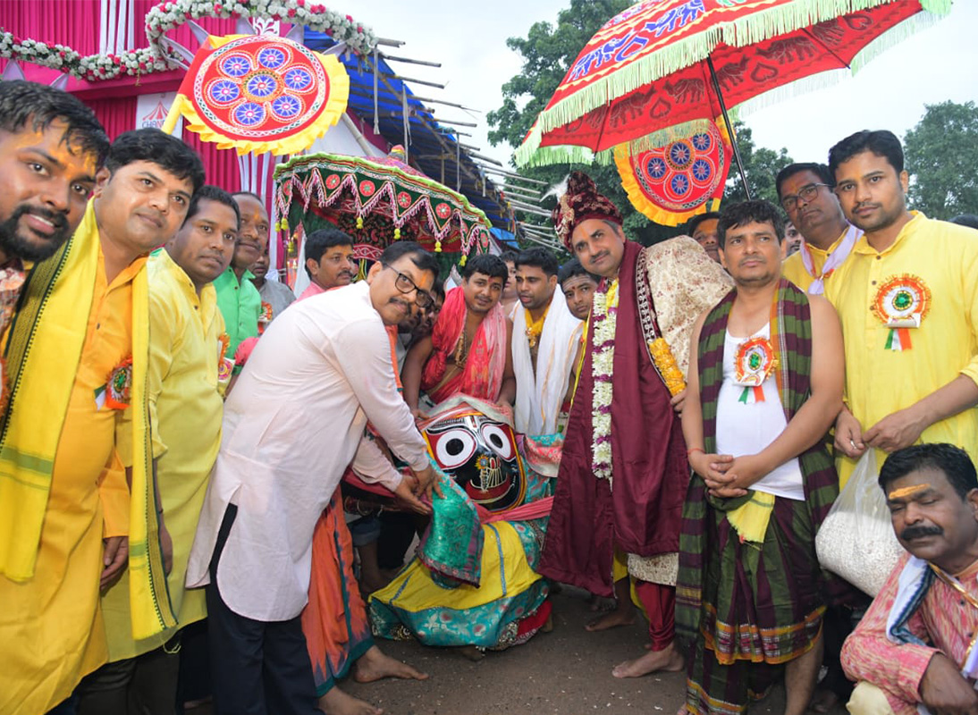 बालकोनगर में आयोजित भगवान जगन्नाथ बहुड़ा यात्रा उत्सव में उमड़े भक्तजन